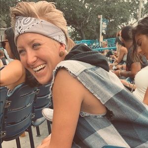 Meet your Posher, Lindsey